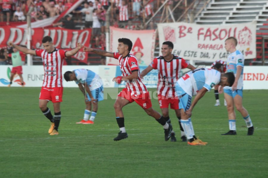 Macies liquid&oacute; el partido en el tiempo adicionado.