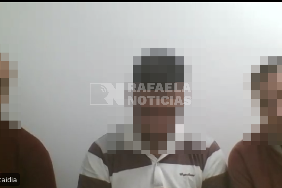 Los tres polic&iacute;as est&aacute;n detenidos en la ciudad de Santa Fe.