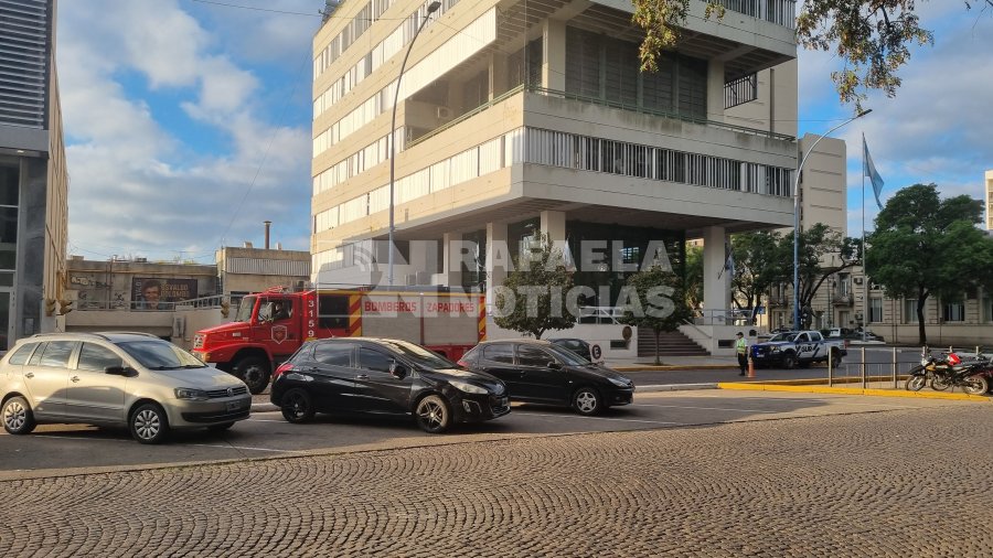 Bomberos Zapadores en el lugar del hecho.