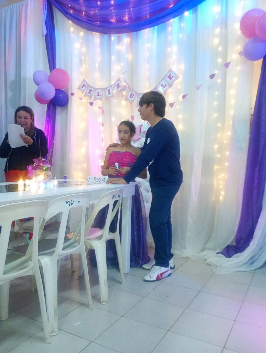 Luz junto a su hermano &Aacute;ngel
