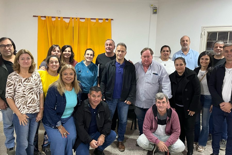 La reuni&oacute;n incluy&oacute; a referentes de distintas localidades.