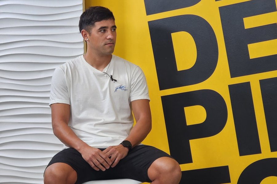 Maximiliano Mart&iacute;nez, defensor y capit&aacute;n de 9 de Julio