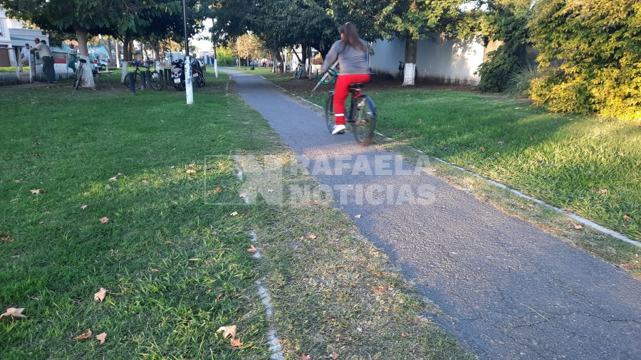 Uno de los pedidos es mejorar la cinta asf&aacute;ltica de la ciclov&iacute;a.