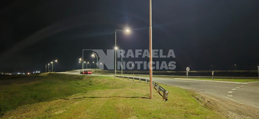 Tambi&eacute;n el puente se encuentra ahora iluminado.