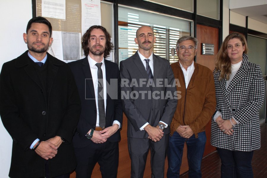 Integrantes del Colegio de Abogados que participaron de la reuni&oacute;n.