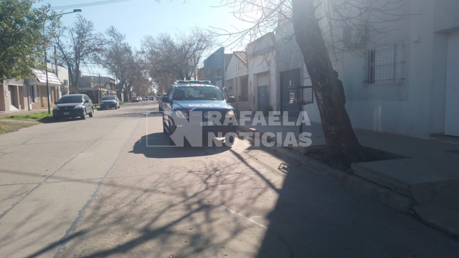 Polic&iacute;a en la cuadra conflictiva.