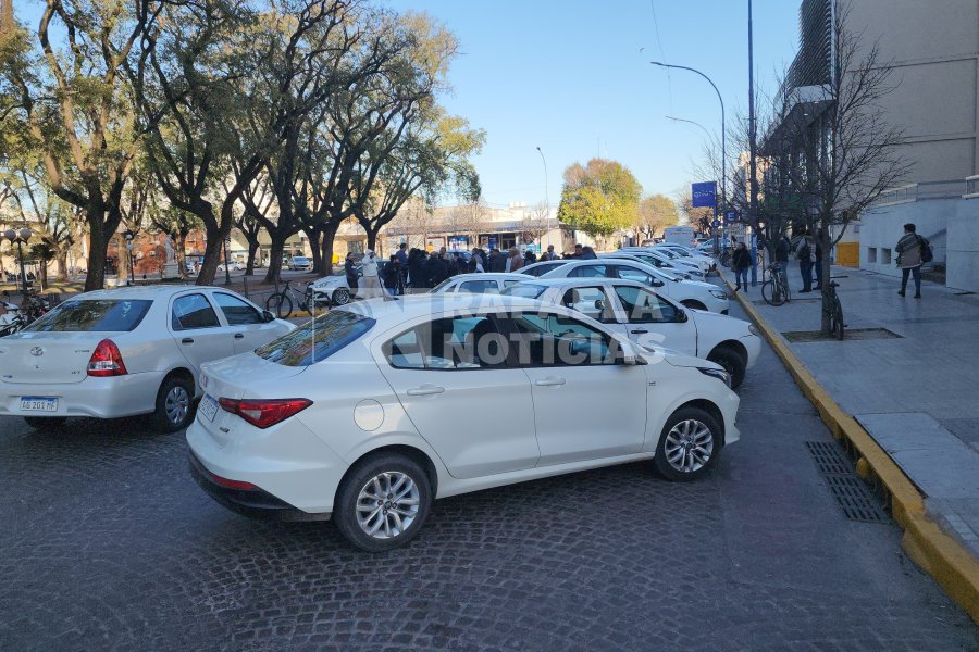 Protesta realizada semanas atr&aacute;s frente al municipio.