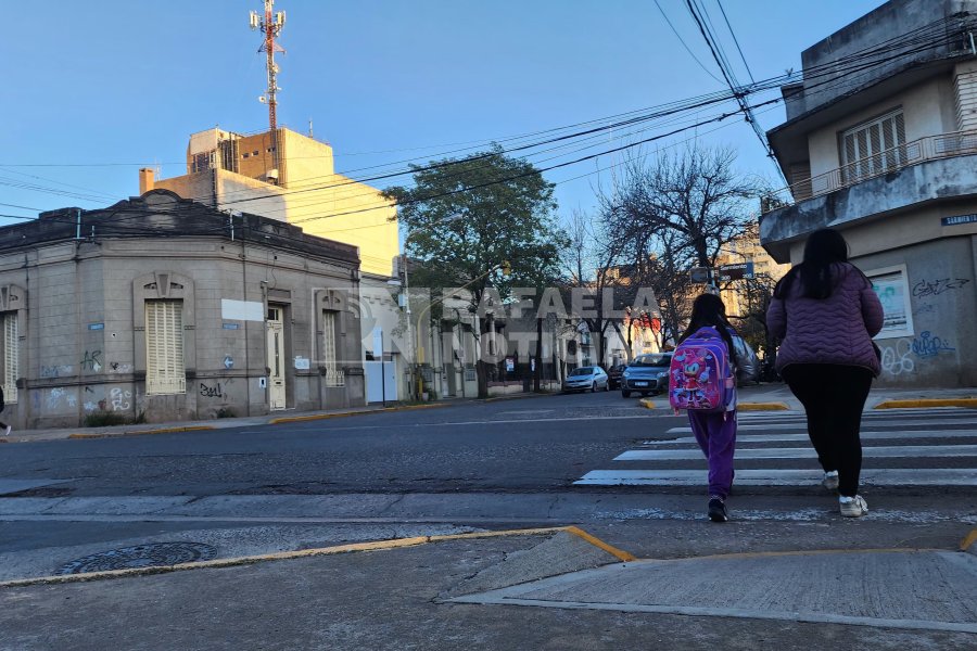 Por el lugar pasan cientos de ni&ntilde;os al salir de la escuela.