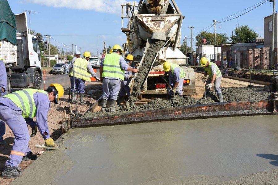 Pavimento urbano: la obra m&aacute;s pedida y la m&aacute;s costosa.
