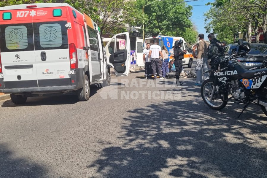 El lugar del accidente, con la presencia de dos ambulancias.