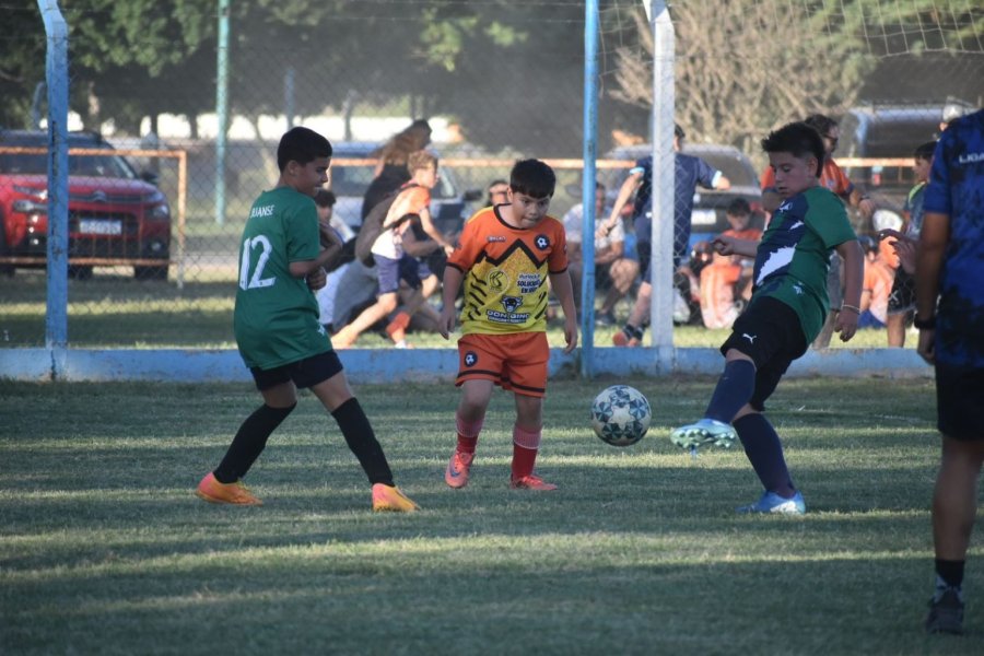 En las canchas del aut&oacute;dromo, nueva cita para los ni&ntilde;os futbolistas.