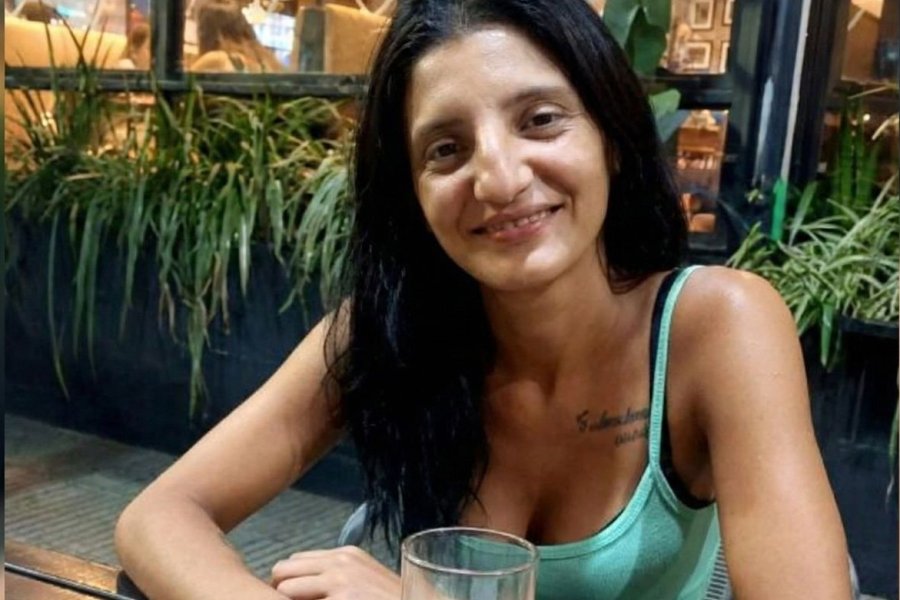 Tiene tatuado el nombre &ldquo;Valentina&rdquo; en el brazo derecho y en pecho lado izquierdo los nombres &ldquo;Valentina- Martina&rdquo;.