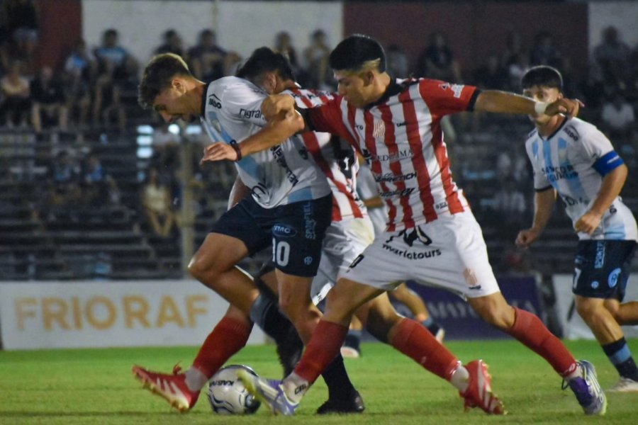 El 9 y Atl&eacute;tico abrieron la temporada liguista con un empate sin goles