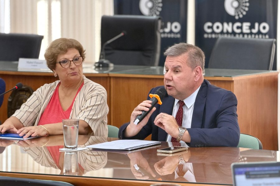 Fiz junto a Mabel Fossati, Pta. del Concejo Municipal de Rafaela