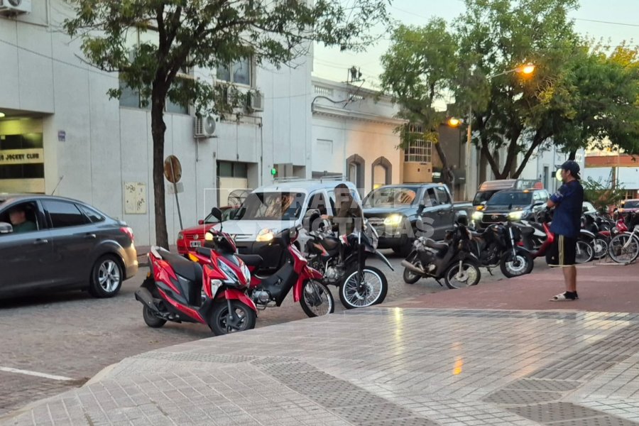 La medida ya est&aacute; en marcha y la presencia de los lavacoches ha disminuido notablemente.